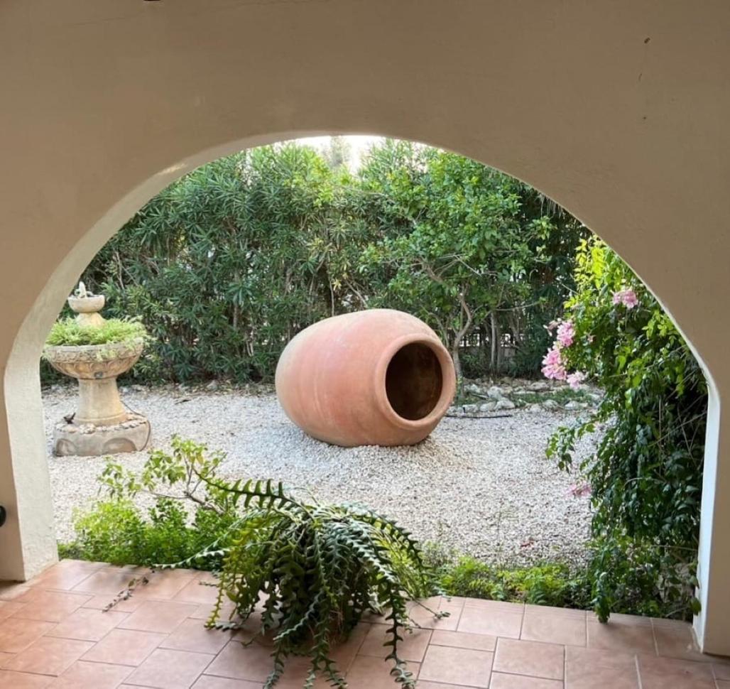 Villa Cecylia Es Canutells Exterior foto